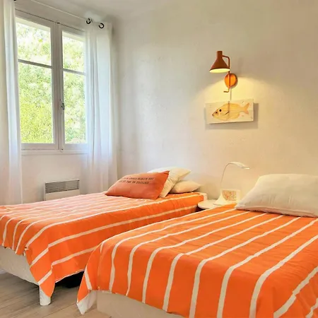 B0065-019 3 Pieces 4 Couchages Bormes Les Mimosas Апартаменты