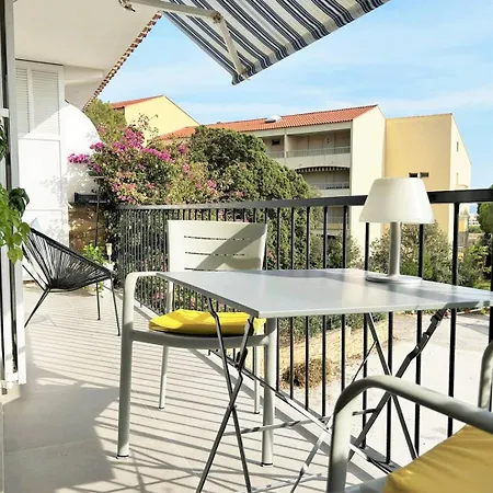 B0065-019 3 Pieces 4 Couchages Bormes Les Mimosas Апартаменты