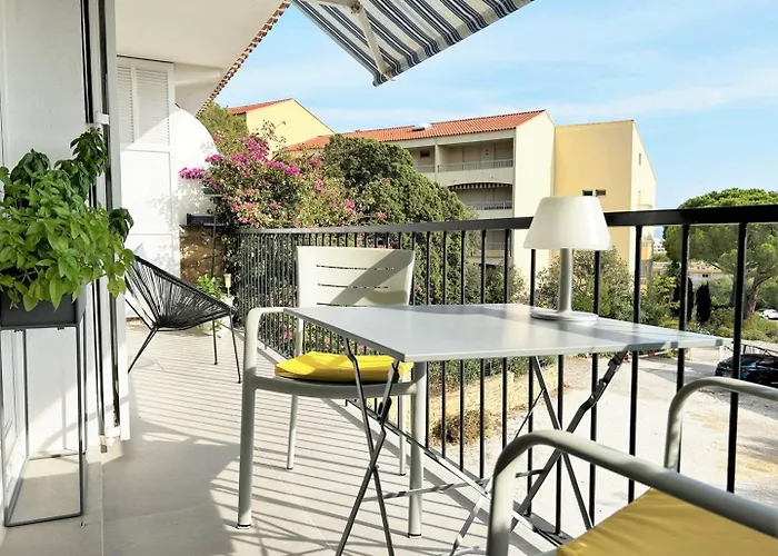 B0065-019 3 Pieces 4 Couchages Bormes Les Mimosas Апартаменты